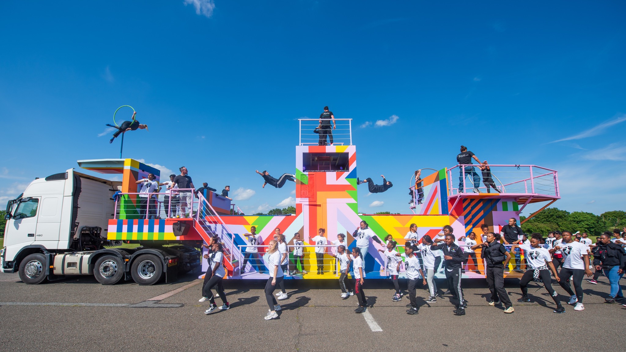 Cirque Bijou's float for the Queen's Platinum Jubilee Pageant. Celebrating 25 years of Cirque Bijou. 